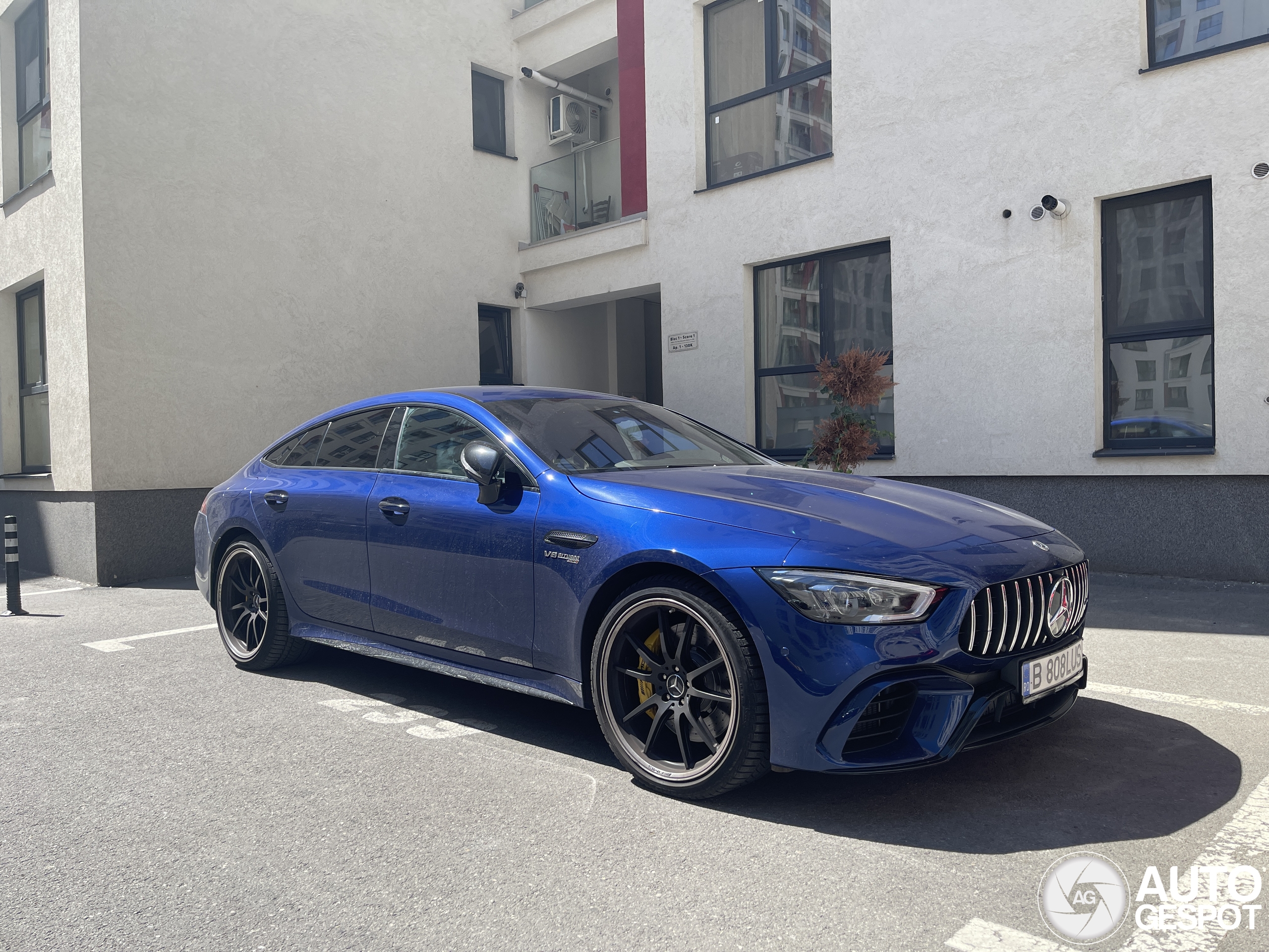 Mercedes-AMG GT 63 S X290