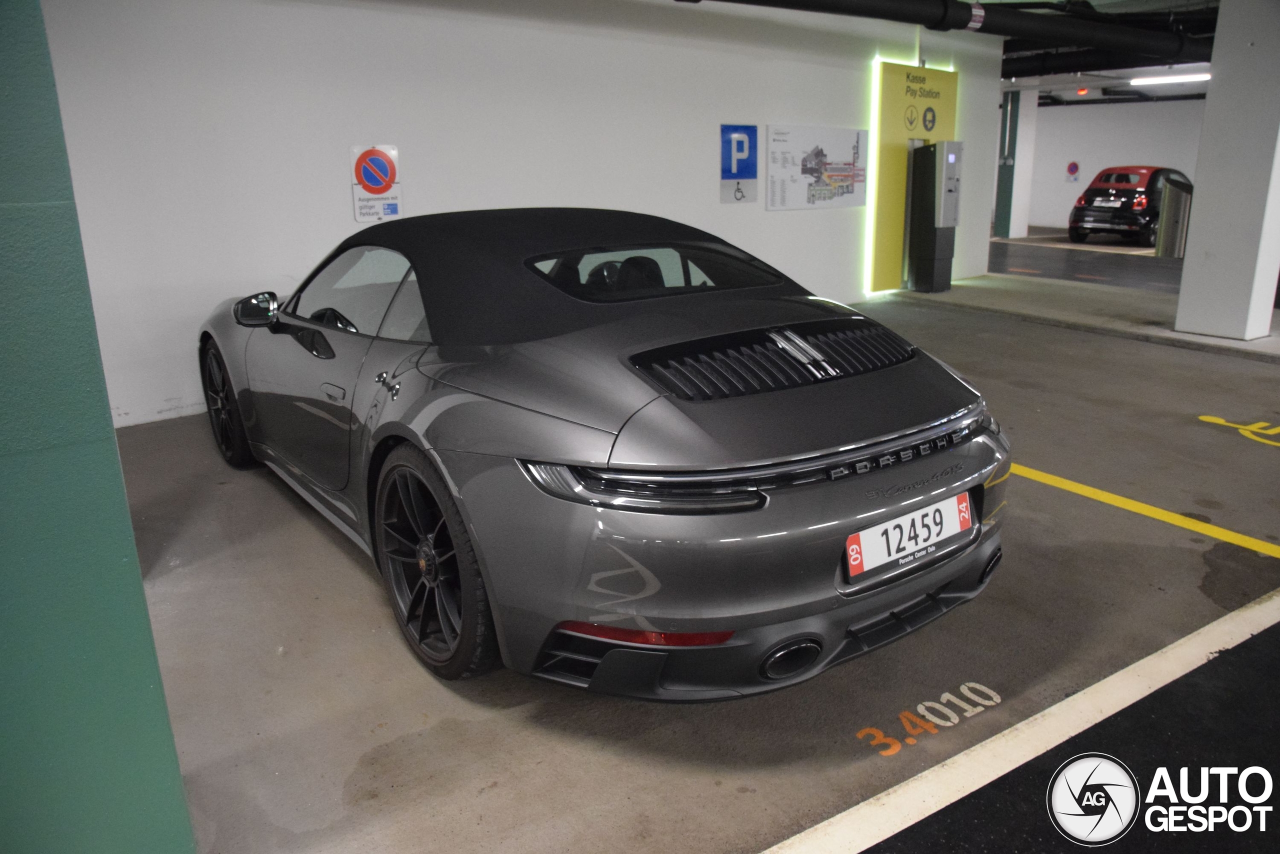 Porsche 992 Carrera 4 GTS Cabriolet