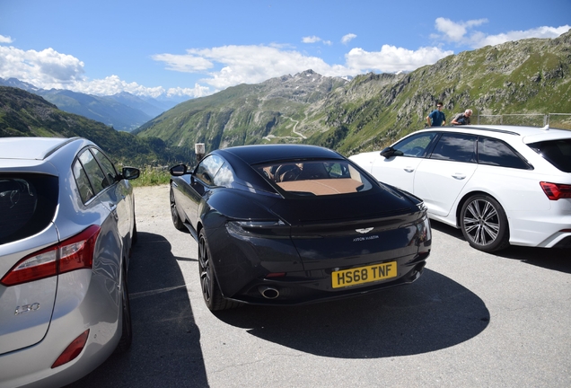 Aston Martin DB11 V8