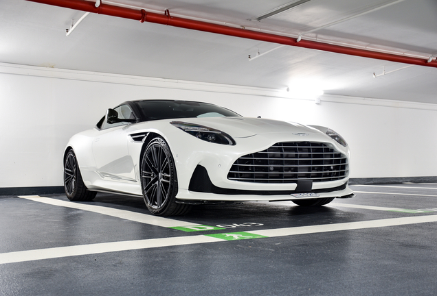 Aston Martin DB12