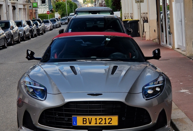 Aston Martin DB12 Volante