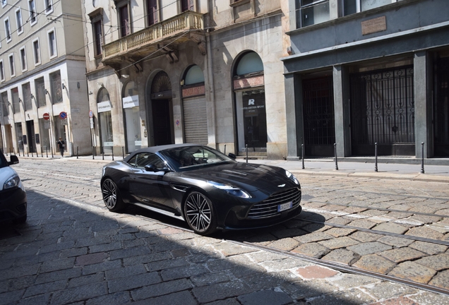 Aston Martin DB12 Volante