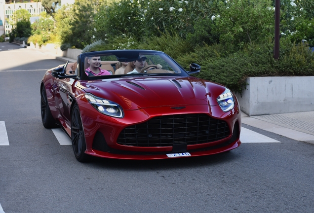 Aston Martin DB12 Volante