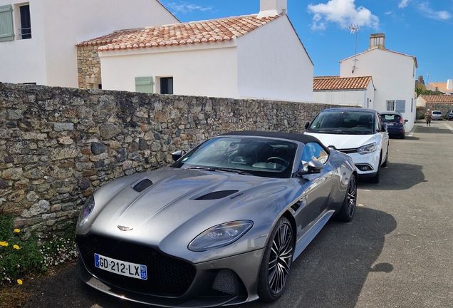 Aston Martin DBS Superleggera Volante