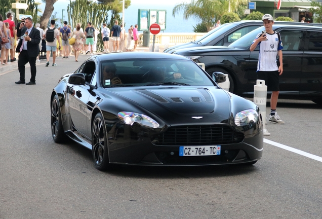 Aston Martin V12 Vantage