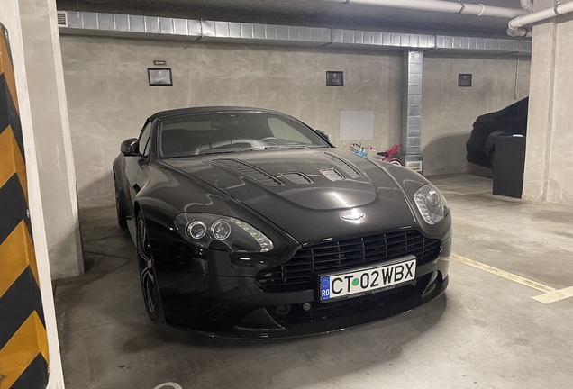 Aston Martin V12 Vantage Roadster