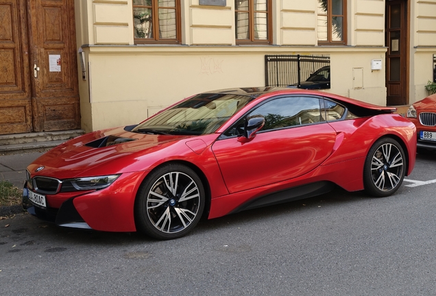 BMW i8