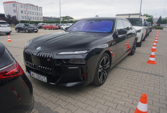 BMW M760e xDrive