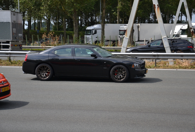 Dodge Charger SRT-8