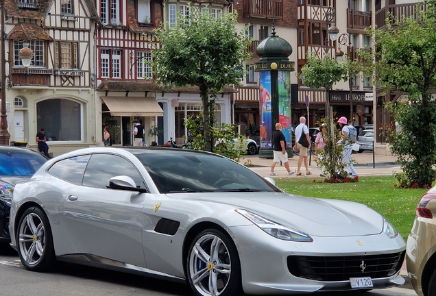 Ferrari GTC4Lusso