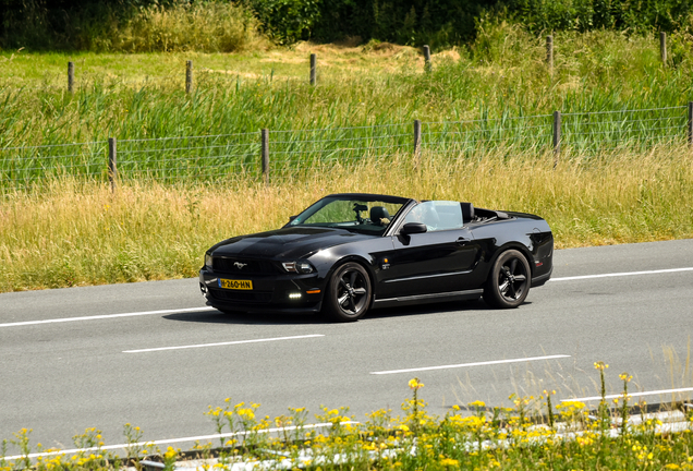 Ford Mustang GT Convertible 2010