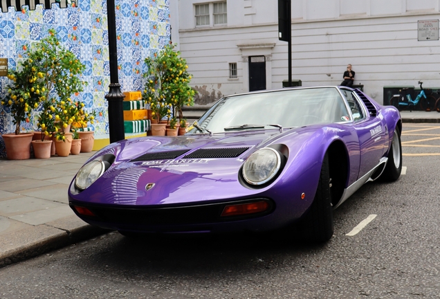 Lamborghini Miura P400 SV