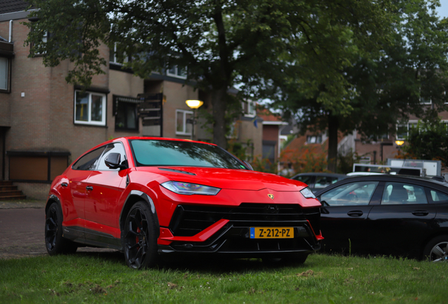 Lamborghini Urus Performante