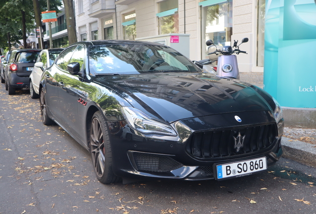 Maserati Quattroporte Trofeo