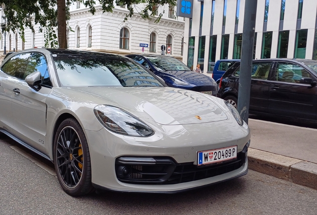 Porsche 971 Panamera GTS Sport Turismo