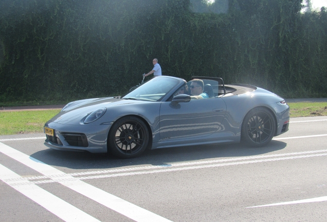 Porsche 992 Carrera 4 GTS Cabriolet