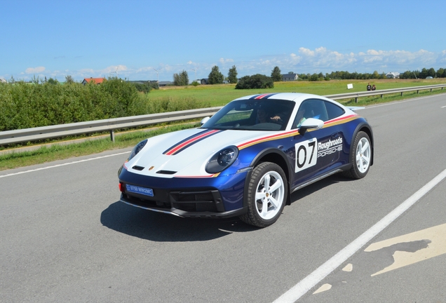 Porsche 992 Dakar