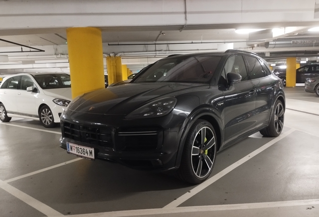 Porsche Cayenne Turbo S E-Hybrid