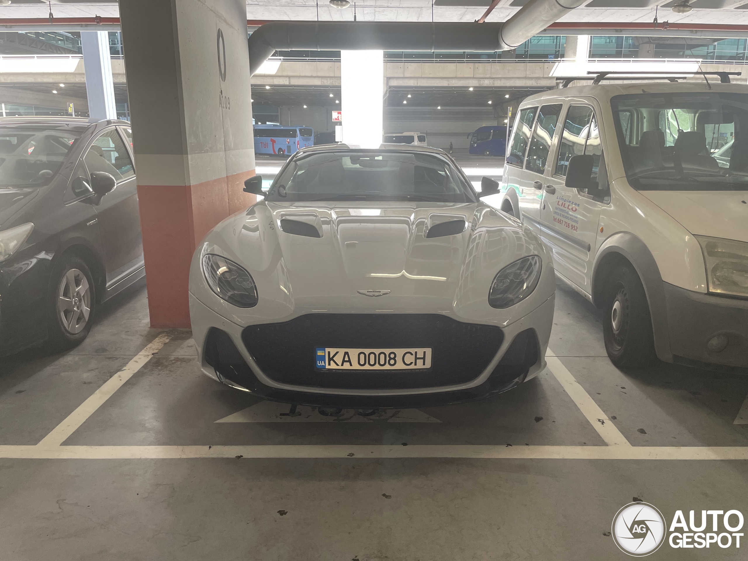 Aston Martin DBS Superleggera