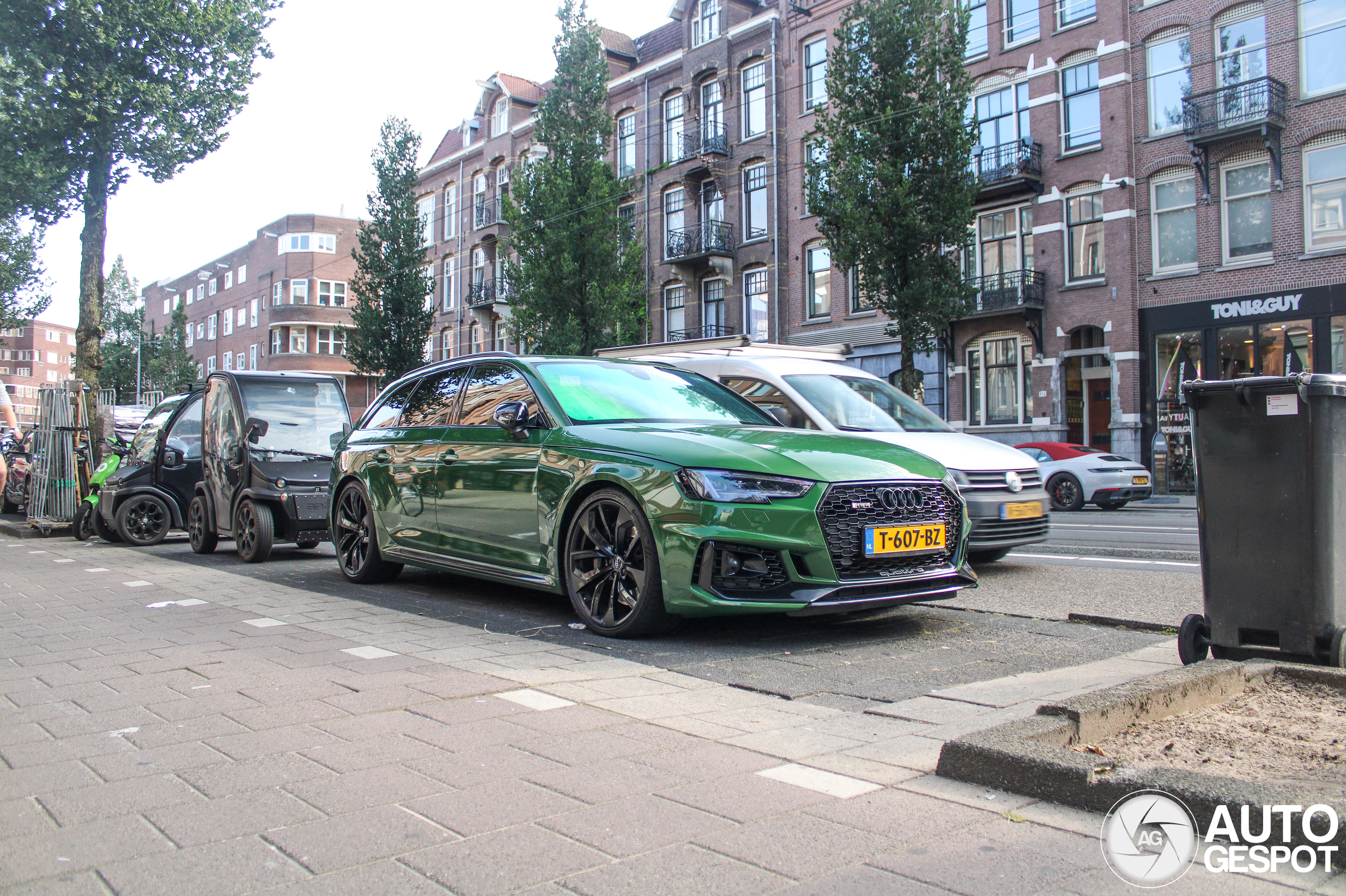 Audi RS4 Avant B9