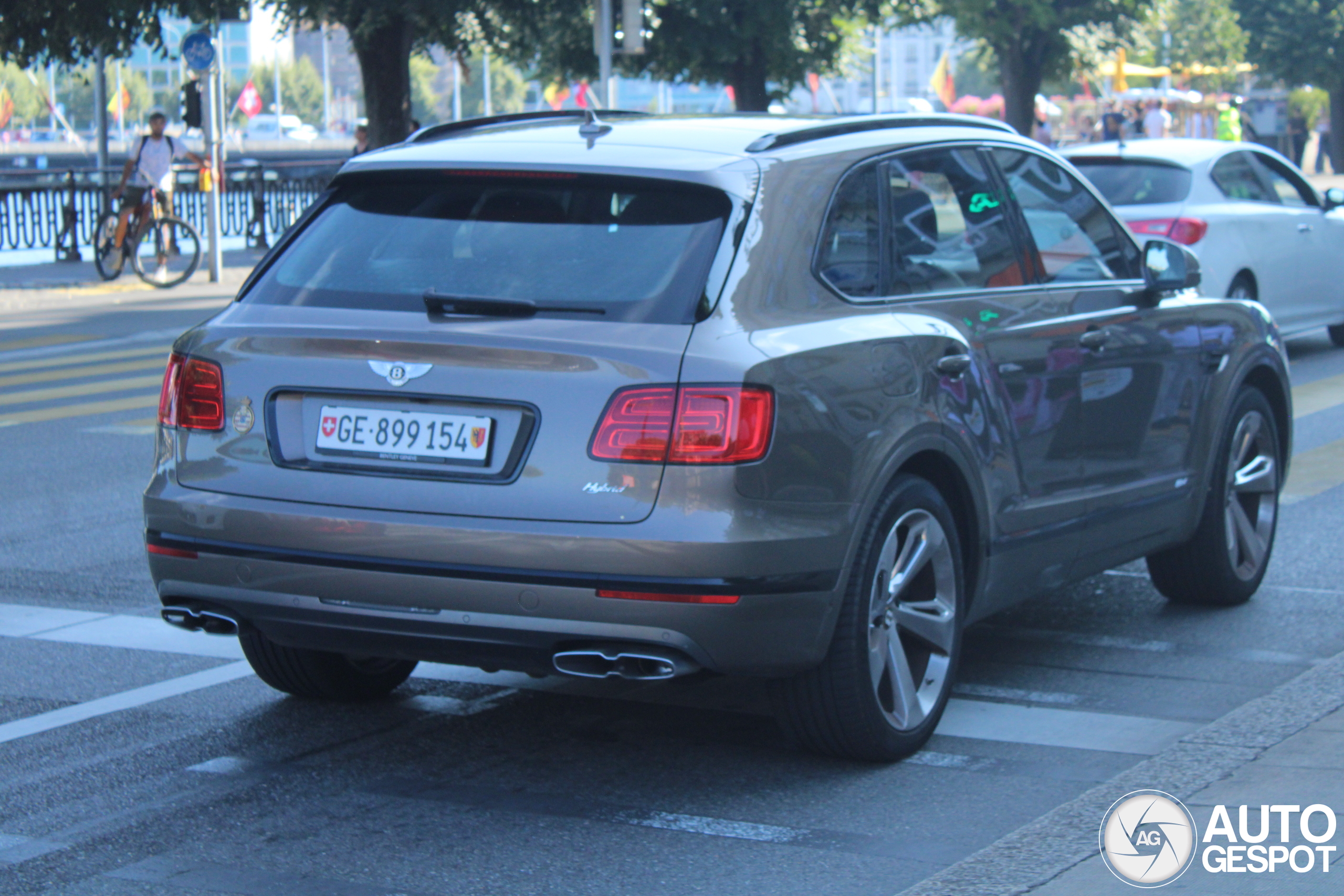 Bentley Bentayga Hybrid