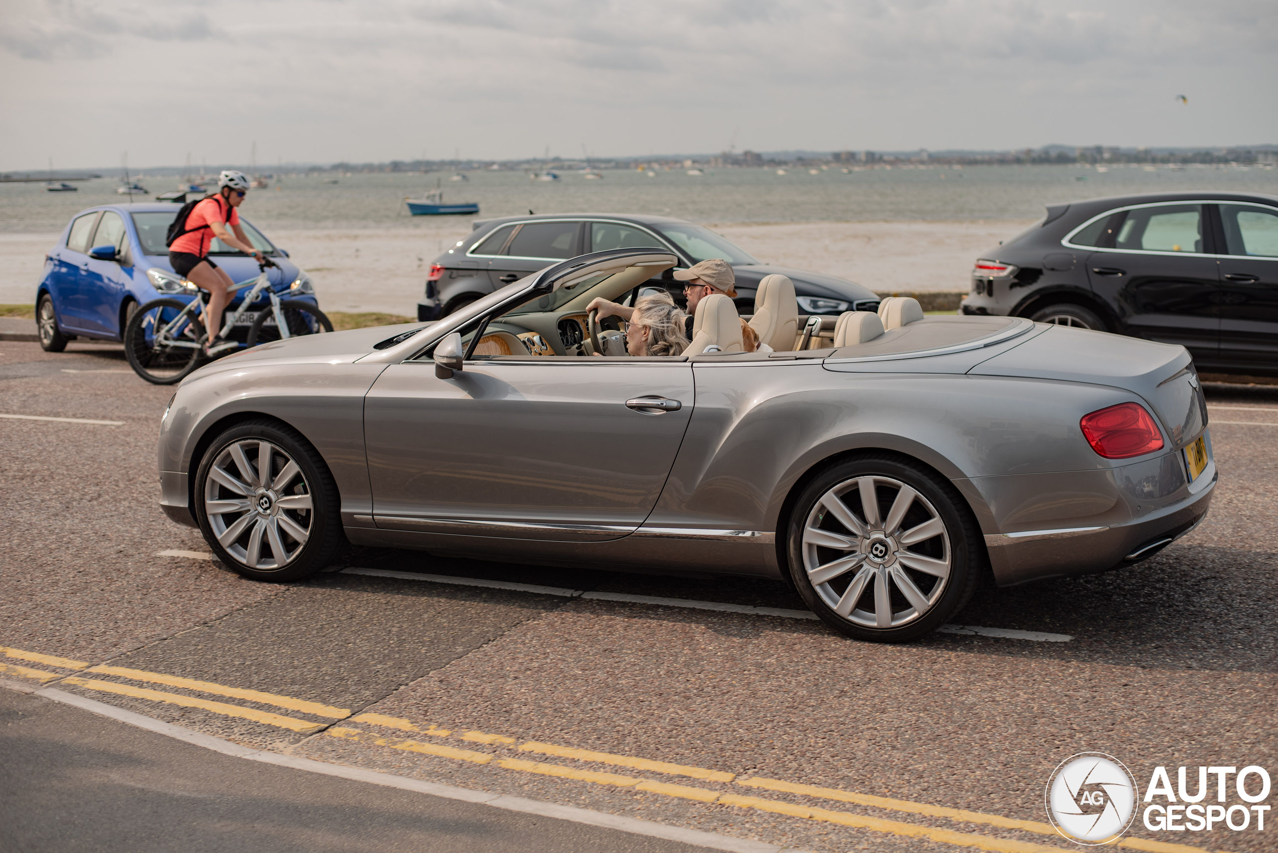 Bentley Continental GTC 2012