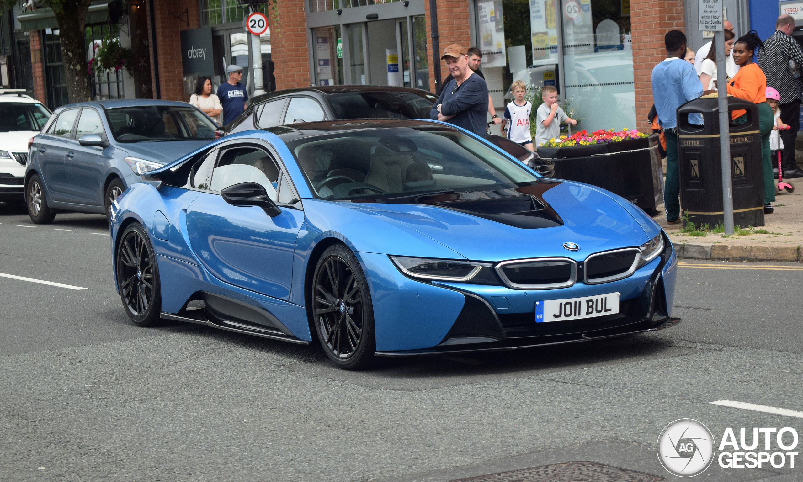 BMW i8