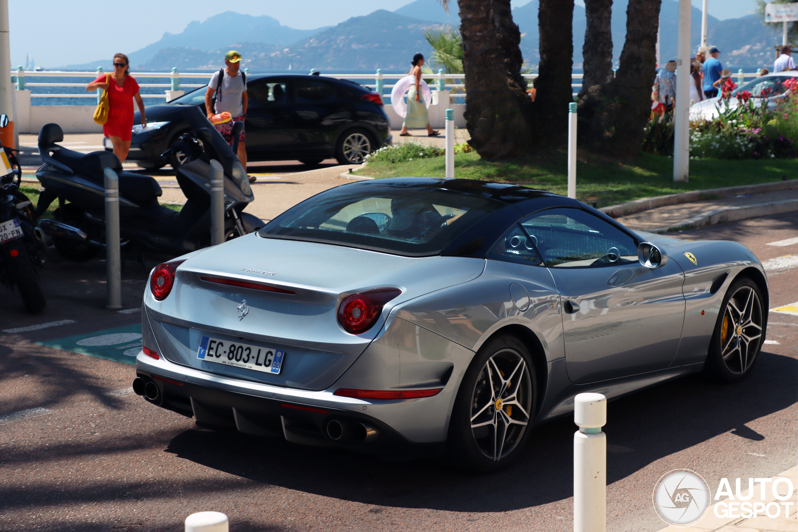 Ferrari California T