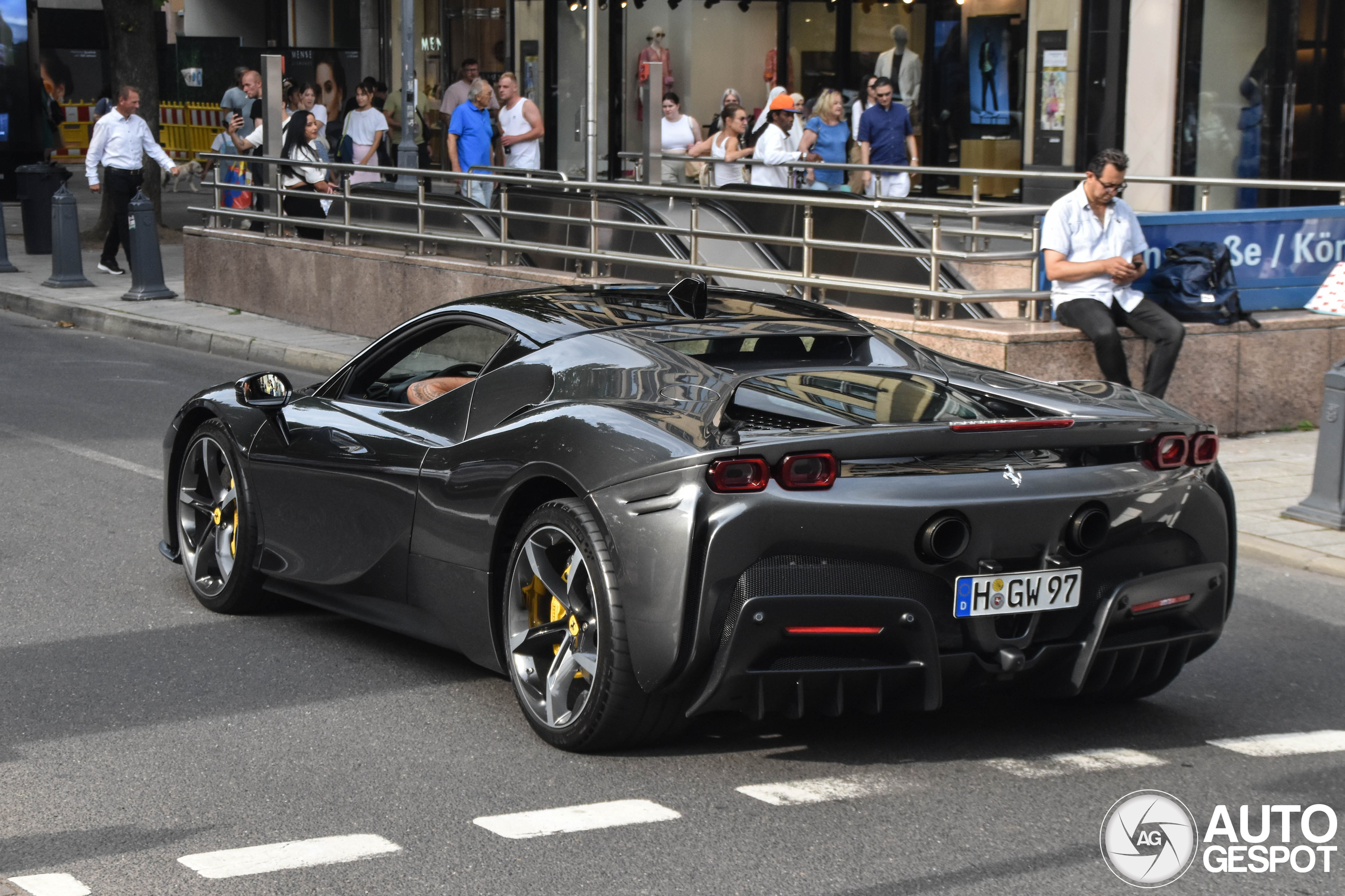 Ferrari SF90 Stradale