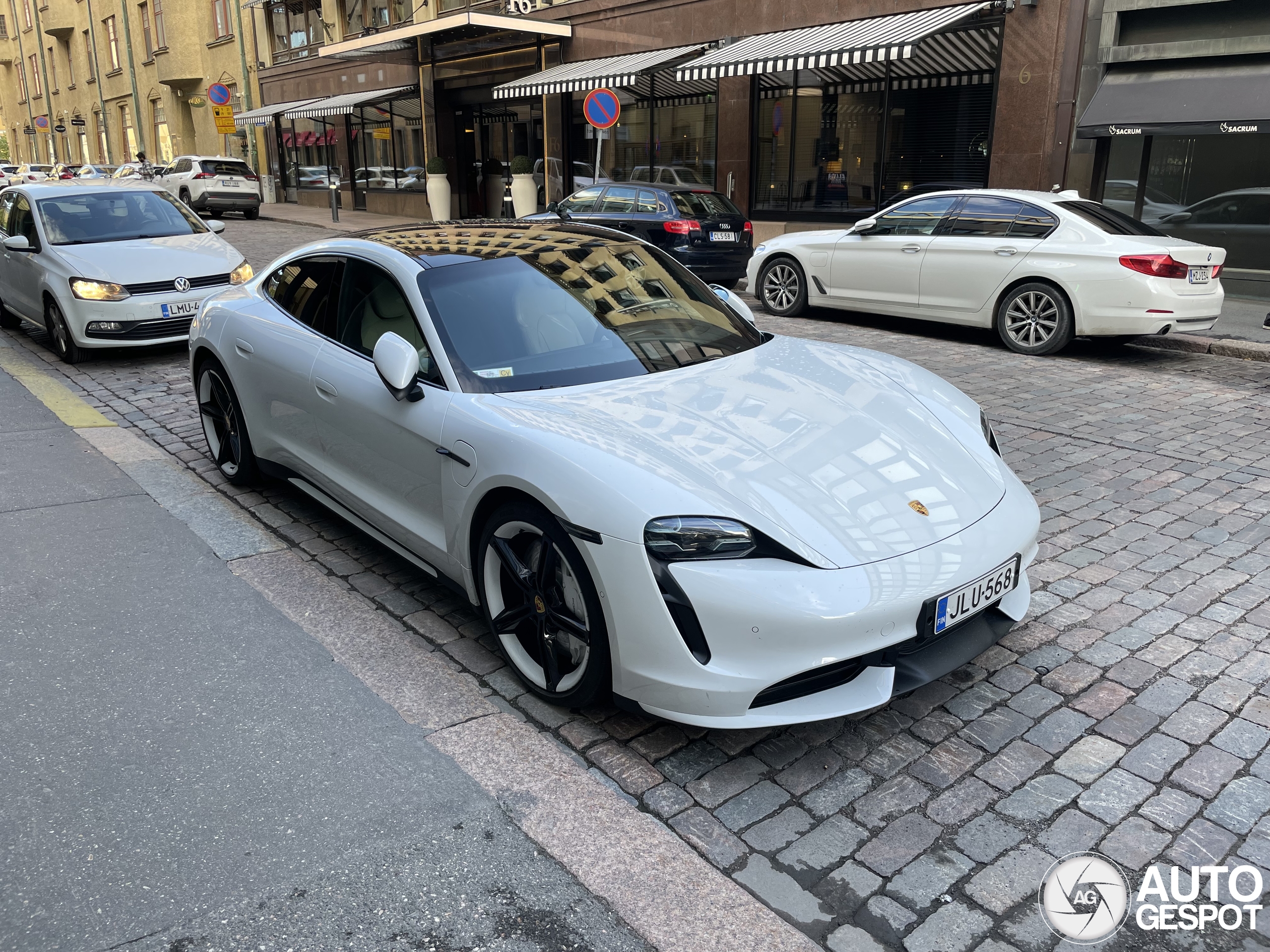 Porsche Taycan Turbo