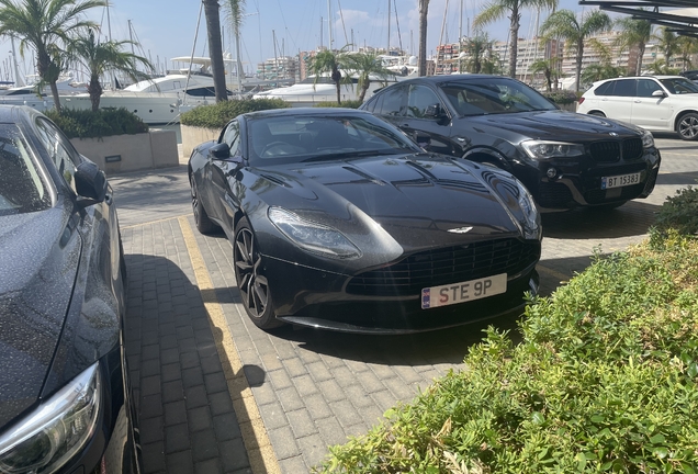 Aston Martin DB11