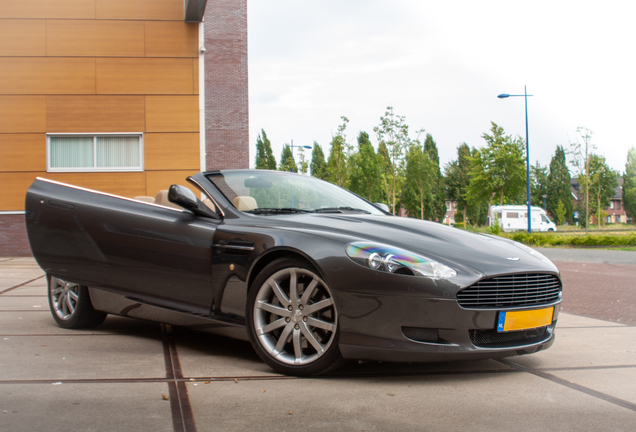 Aston Martin DB9 Volante