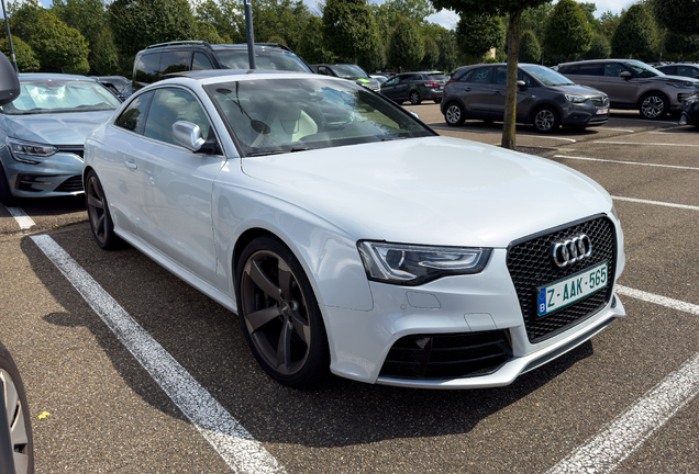 Audi RS5 B8 2012