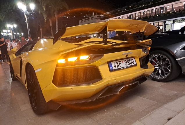 Lamborghini Aventador LP700-4 Roadster