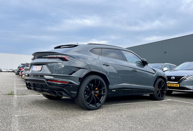 Lamborghini Urus S