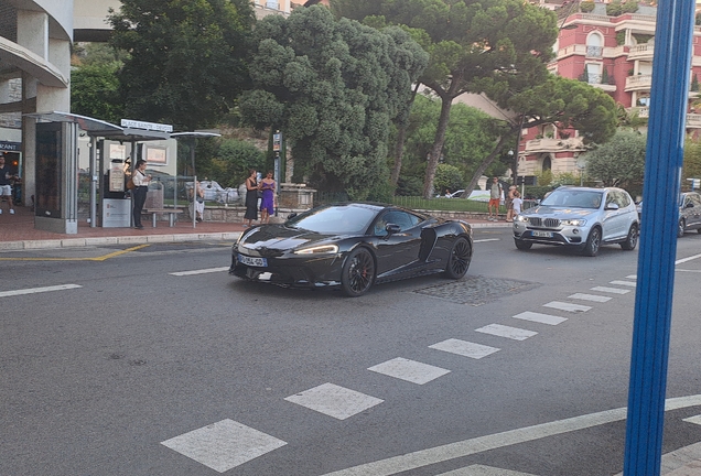 McLaren GT