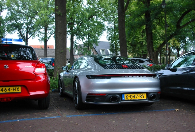 Porsche 992 Carrera 4S