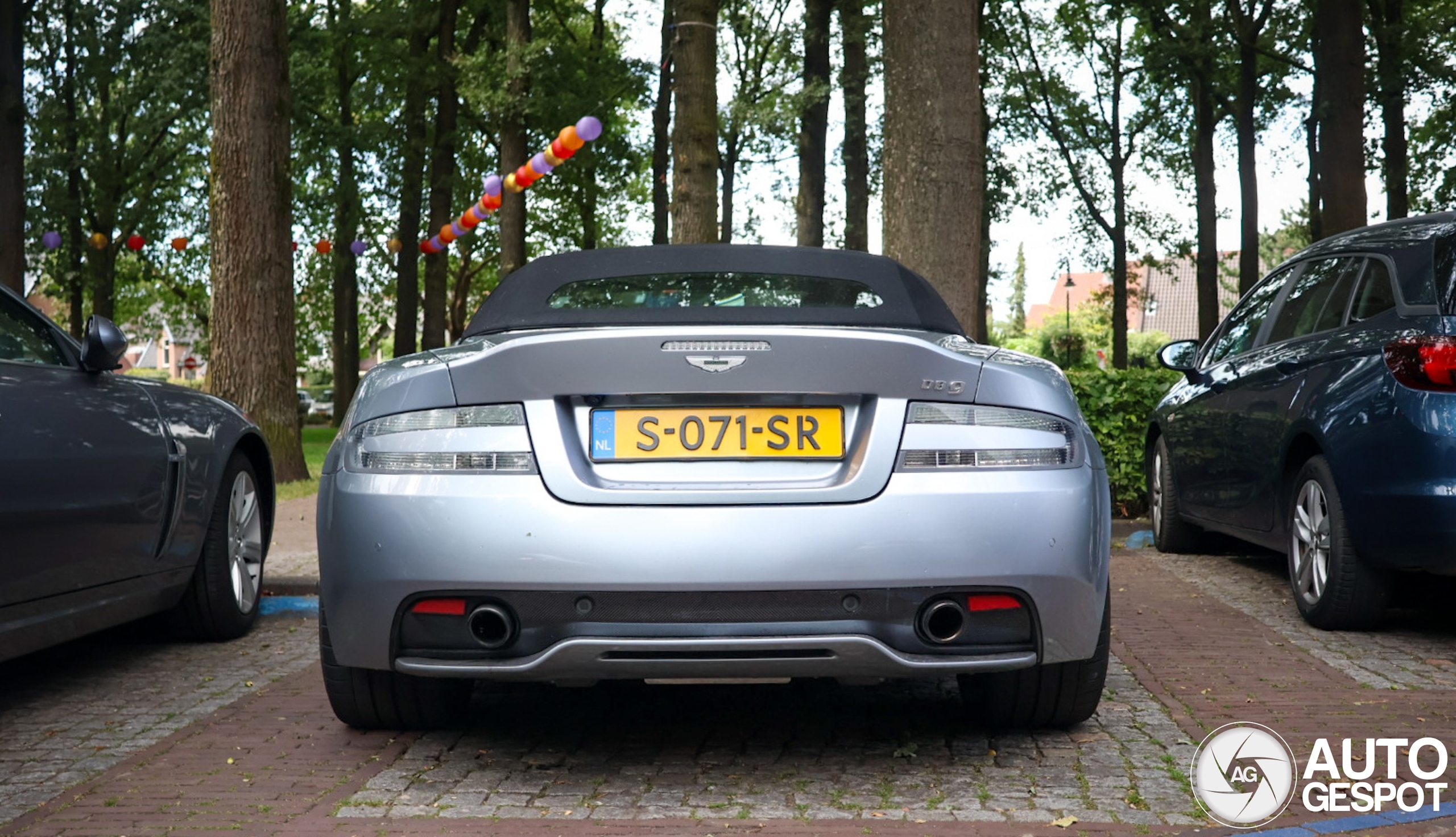 Aston Martin DB9 Volante 2013