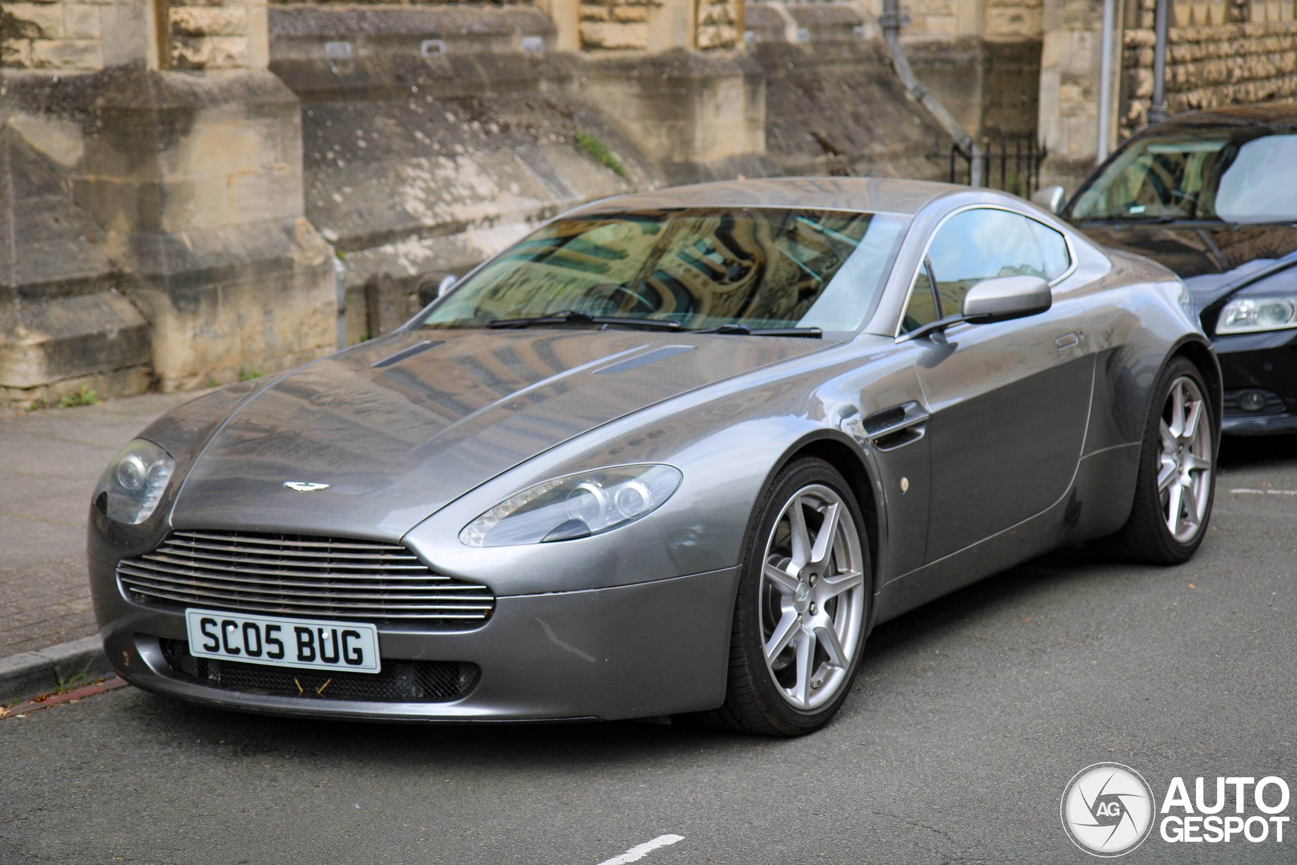 Aston Martin V8 Vantage