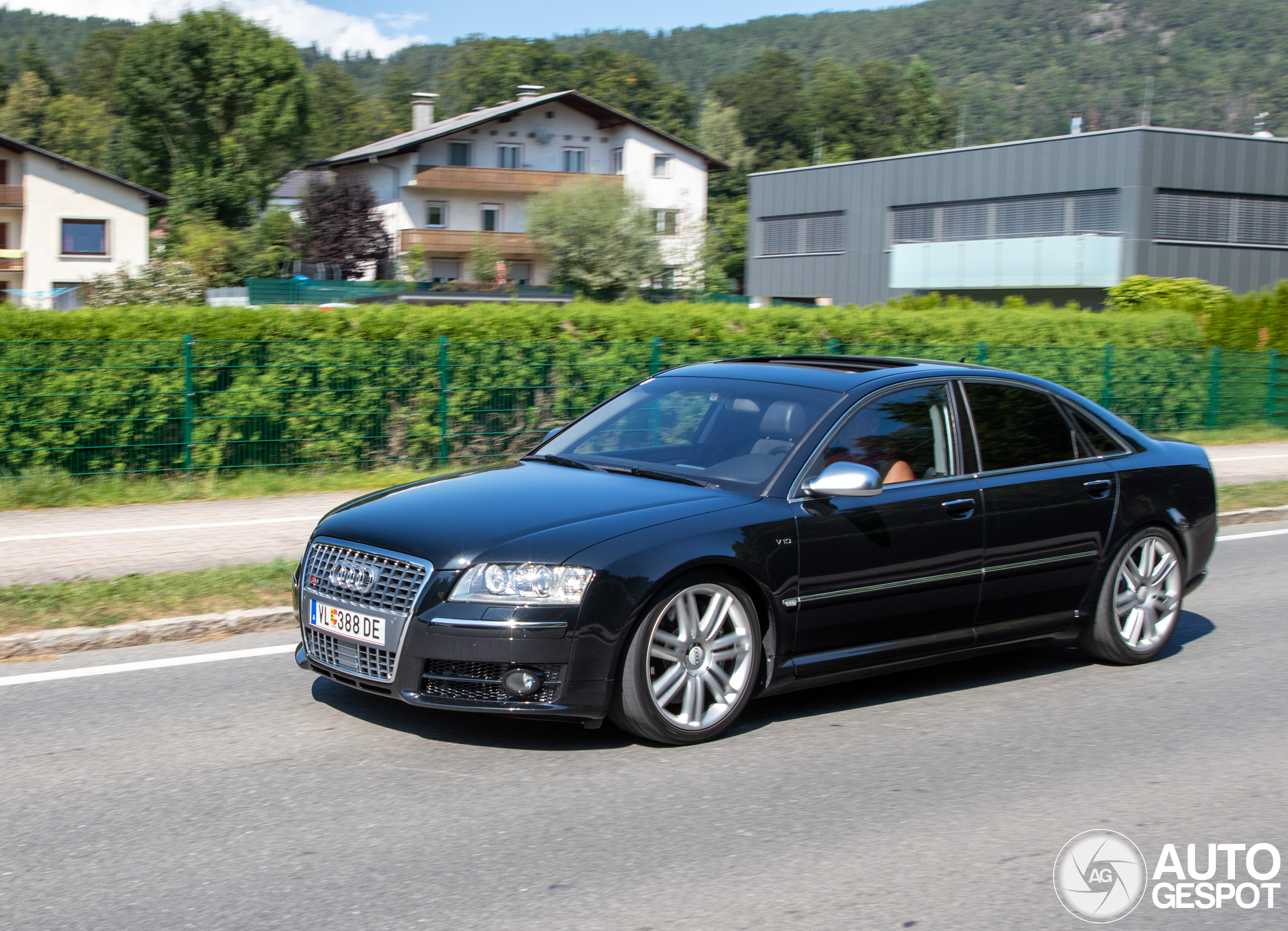 Audi S8 D3