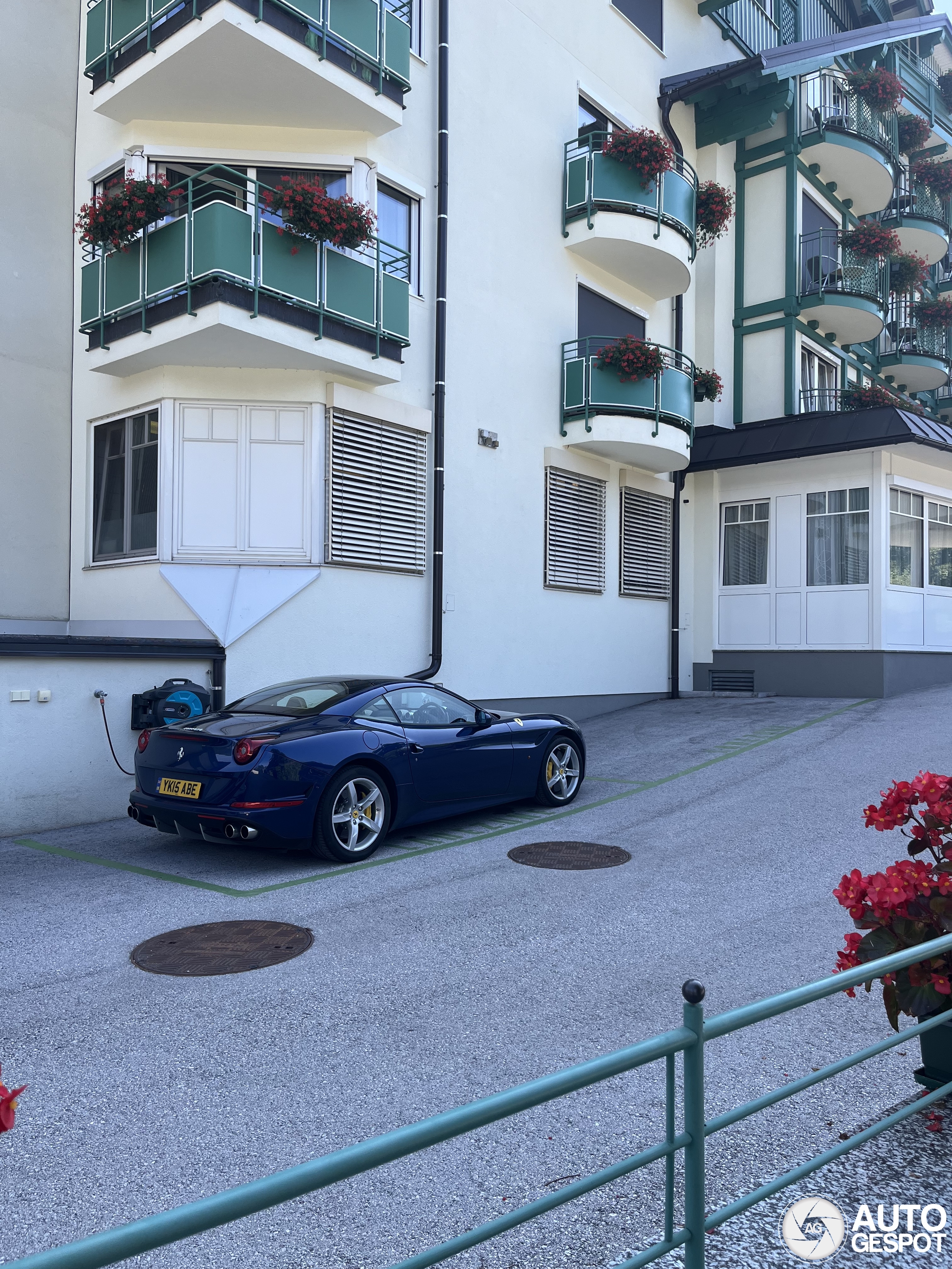 Ferrari California T