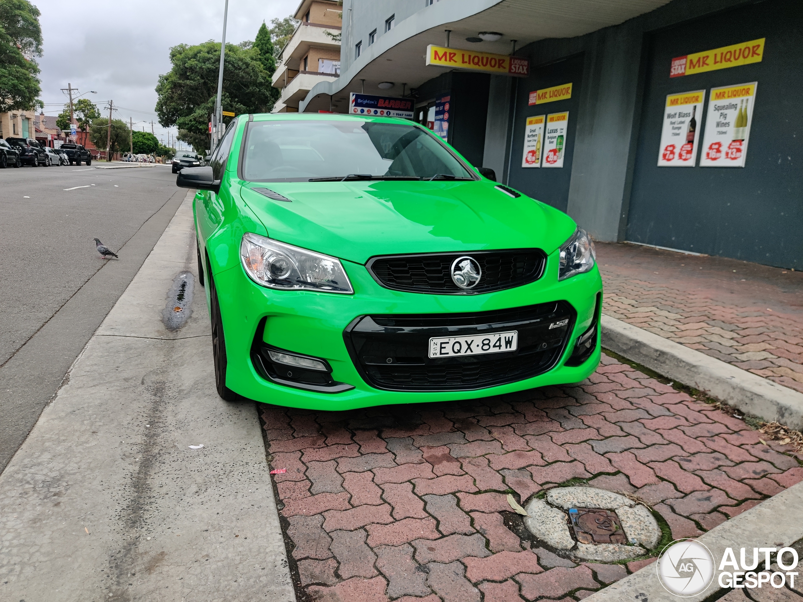 Holden VF Series II Commodore SS V