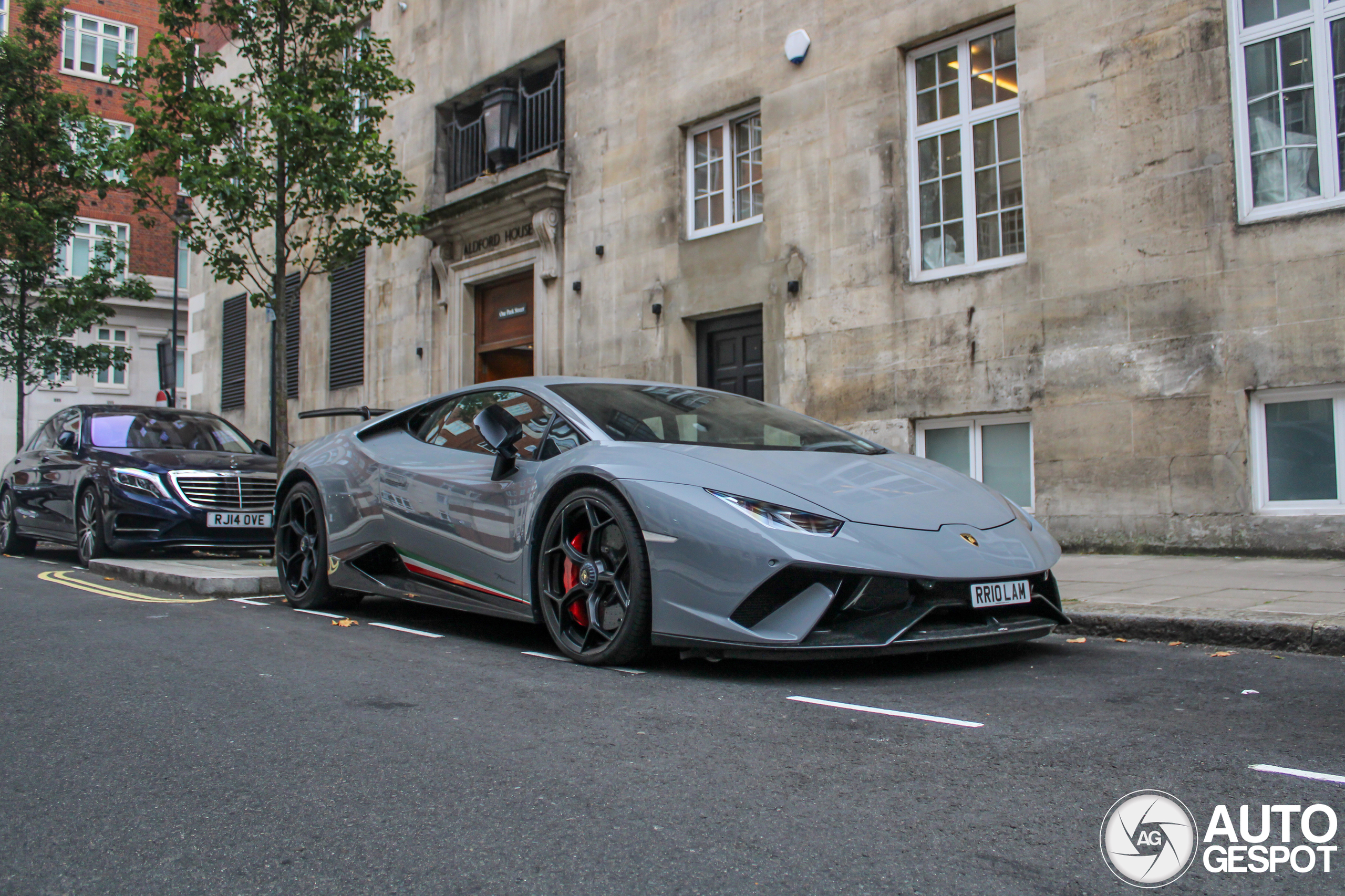 Lamborghini Huracán LP640-4 Performante