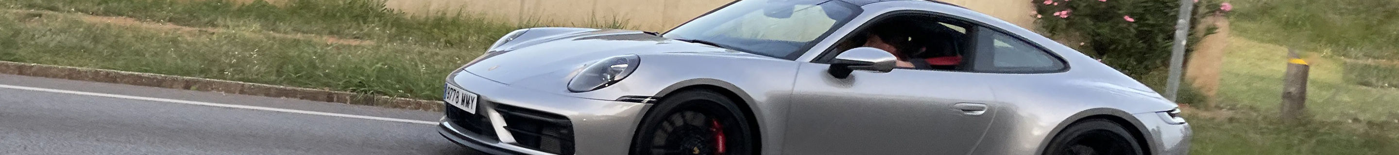 Porsche 992 Carrera GTS