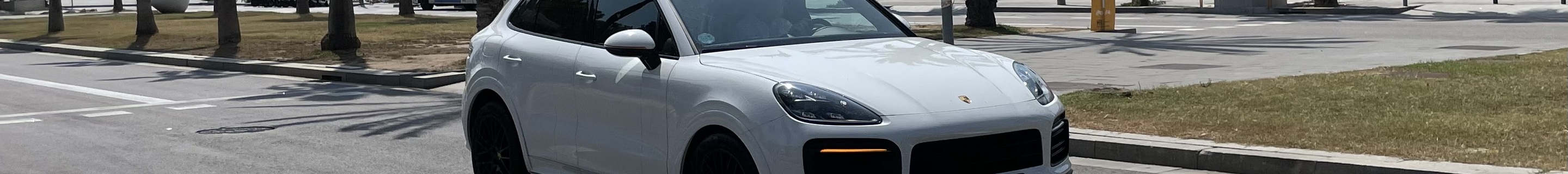 Porsche 9YA Cayenne GTS