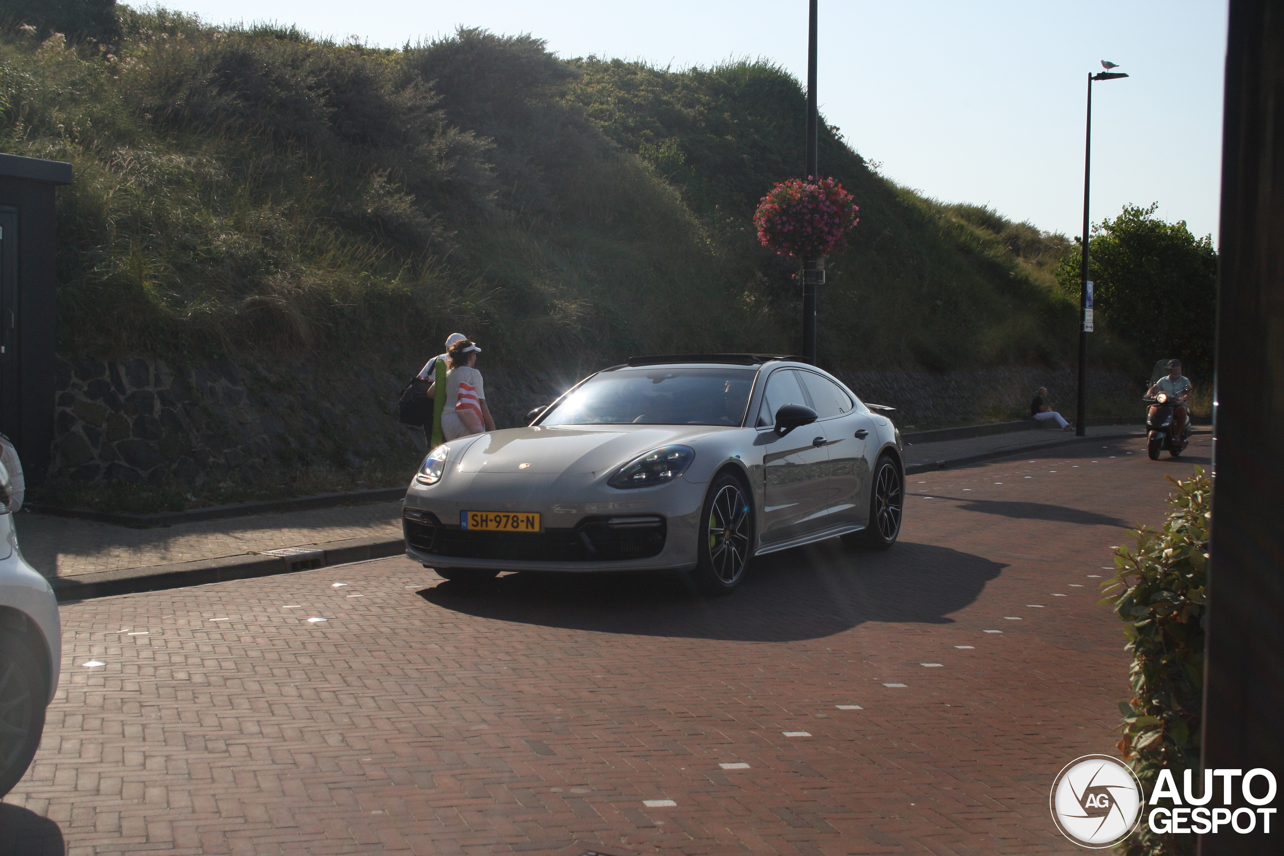 Porsche 971 Panamera Turbo S E-Hybrid