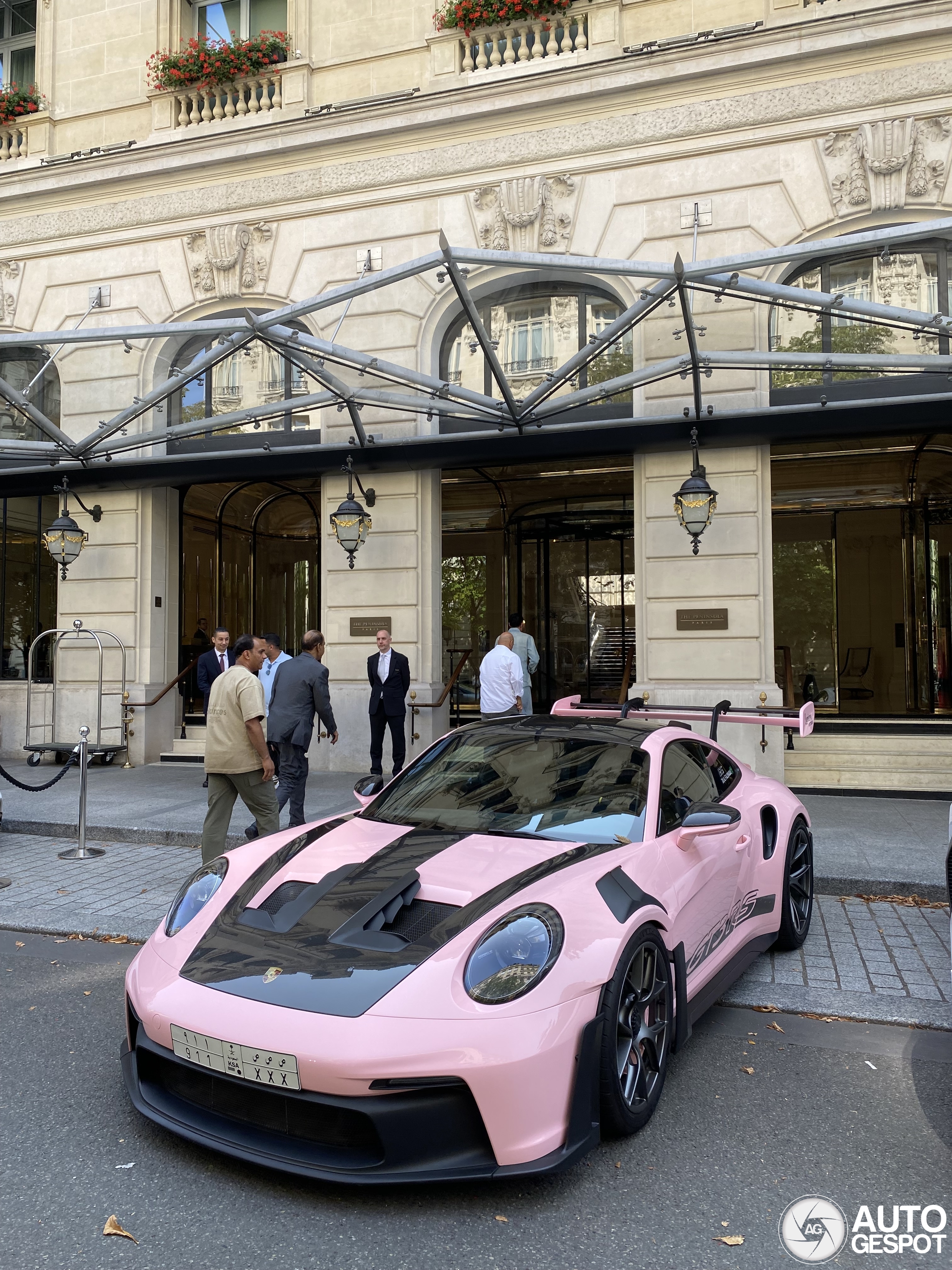 Porsche 992 GT3 RS Weissach Package