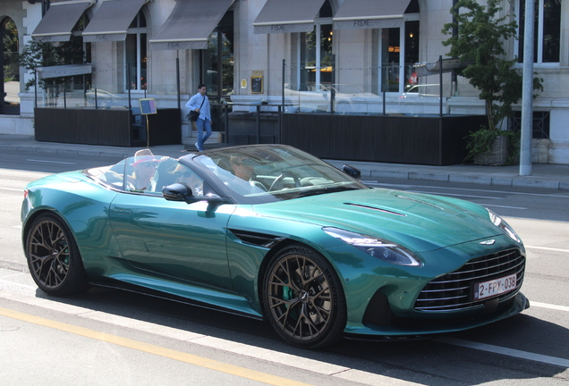 Aston Martin DB12 Volante