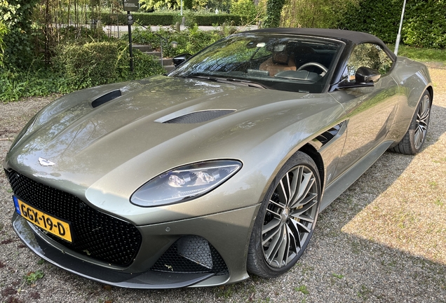 Aston Martin DBS Superleggera Volante