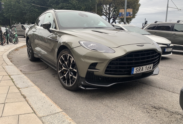 Aston Martin DBX707